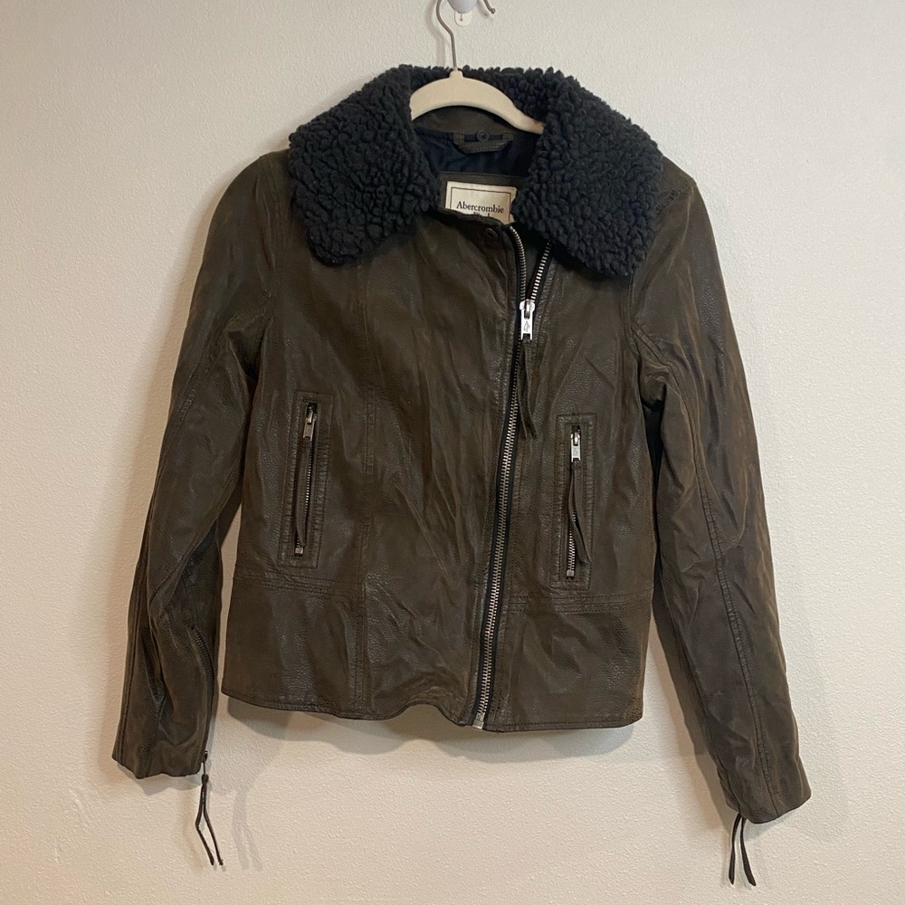 Abercrombie &‎ Fitch Vegan Suede Motto Fur Jacket Size M